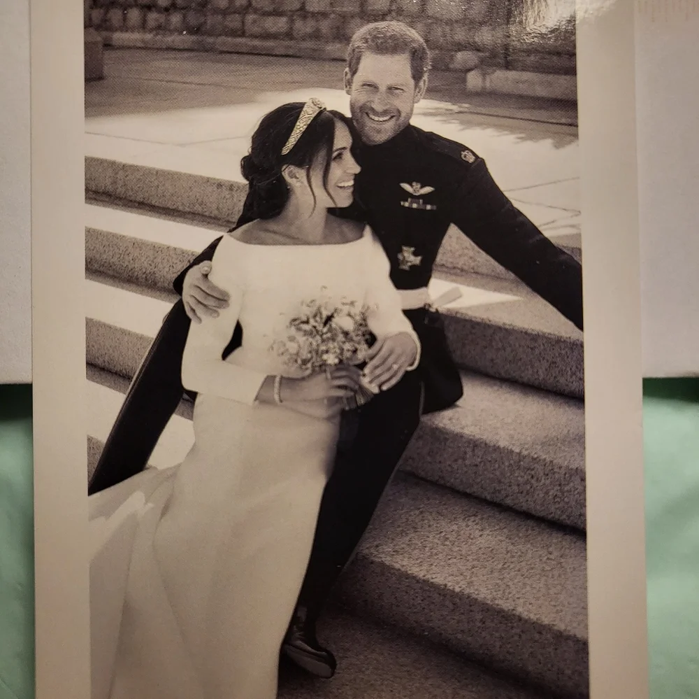 Prince Harry - Meghan Markle SUSSEX wedding card - Picture 2 of 5